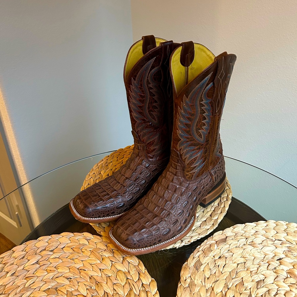 Cavender's Brass and Chocolate Caiman Print Wide Square Toe Cowboy Boots 10.5 EE